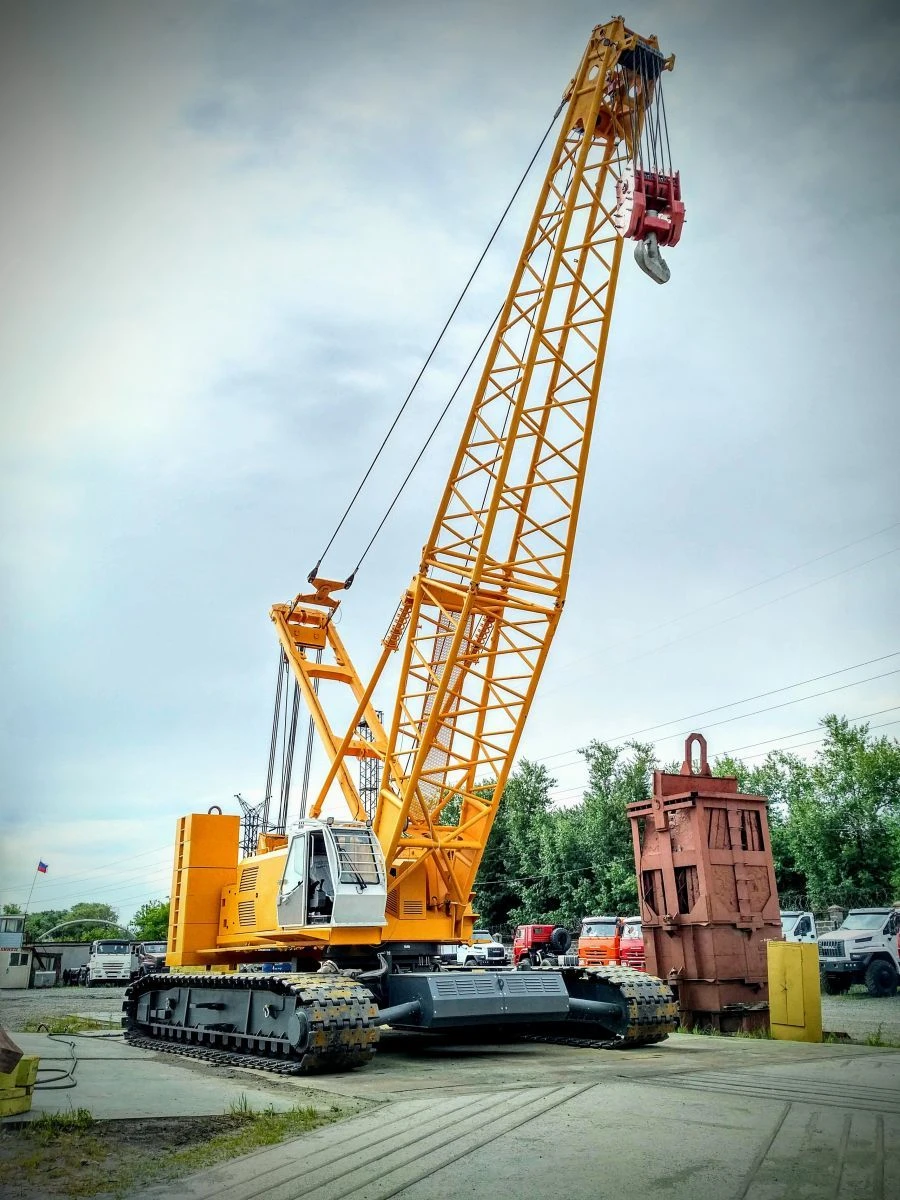 Crawler crane DEK-1001 (with the use of 131.17.00.000 cab and engines produced in the countries - members of the Eurasian Econom