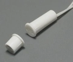 Magnetic contact point intrusion detector IO 102-15/2