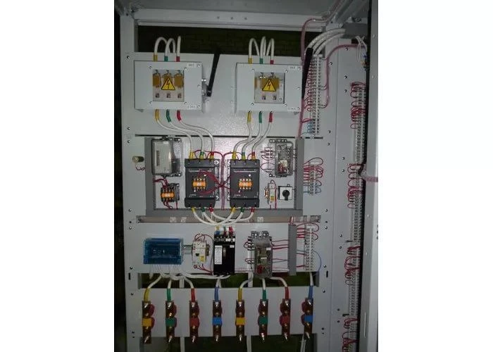 Low-voltage complete device for electrical stations switchgear for power supply of electric drives of valves and electric motors