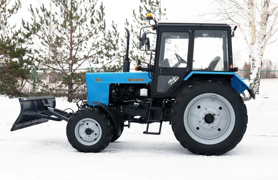 Machines for road and municipal economy UDKM on the basis of wheeled tractor Belarus 82.1, with attached equipment: municipal.