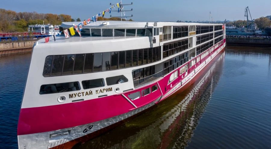 River cruise passenger vessel with passenger capacity of 342 persons