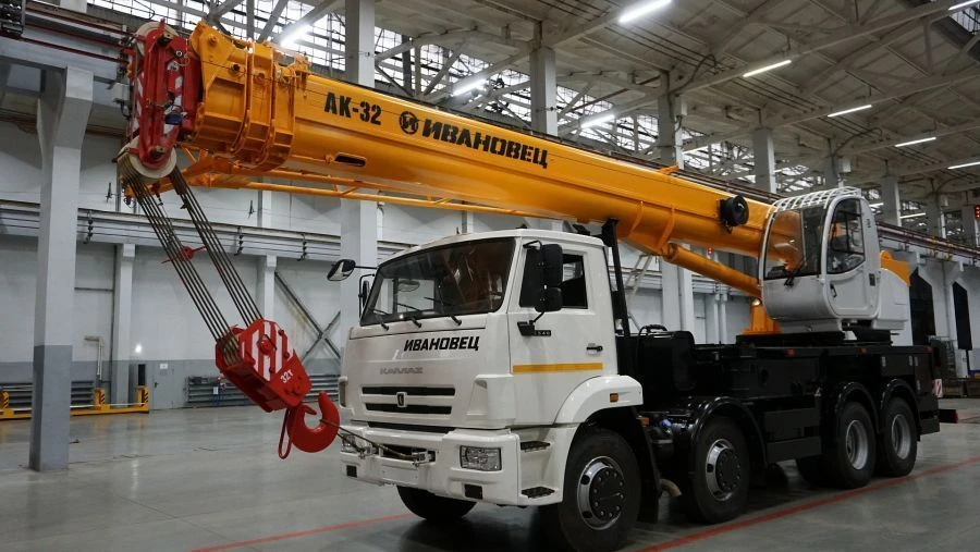 Truck crane KS-55717K-1 and its modifications using cabin U2.64.52.000 and its modifications produced by "IMZ AVT" Ltd.