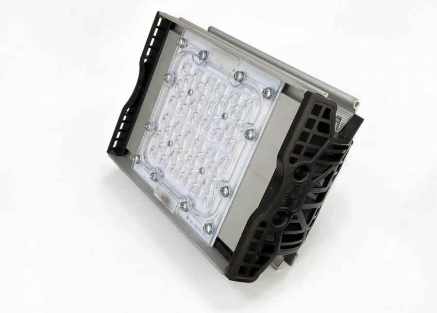 Horizont-1-M LED illuminating luminaire SSO-A,B,V-220-052-01-N,T-UHL1