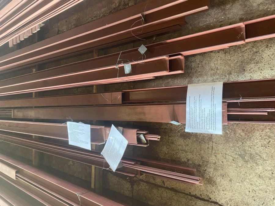 Hangers and supports for economiser recirculation pipework. 171.20.225 VS