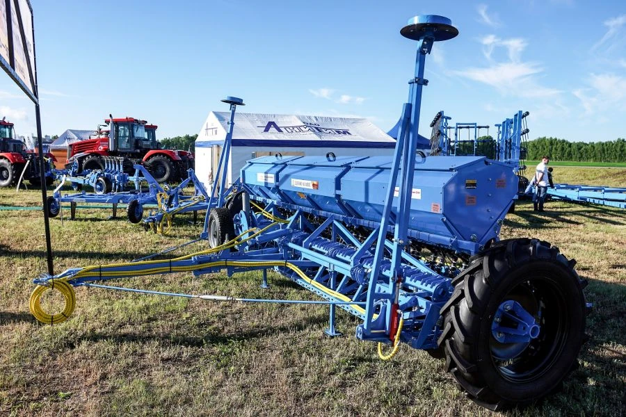 Grain hoe seed drill VITA SZ-5,4 STANDART and its modifications: RZZ.105.00.000; RZZ.105.00.000-01; RZZ.105.00.000-02; RZZ.105
