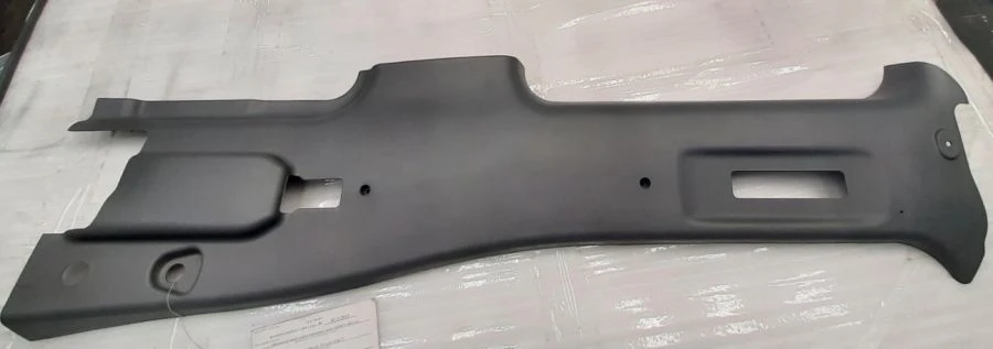 Left side centre pillar trim A65R33-5402131
