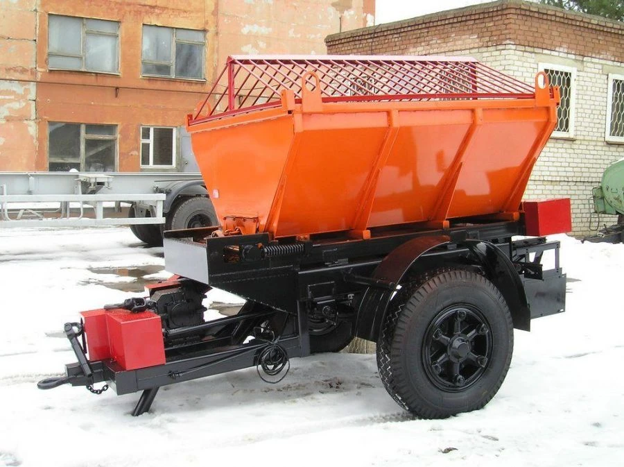 Sand spreader trailer RPM-01 to tractor MTZ-82.1