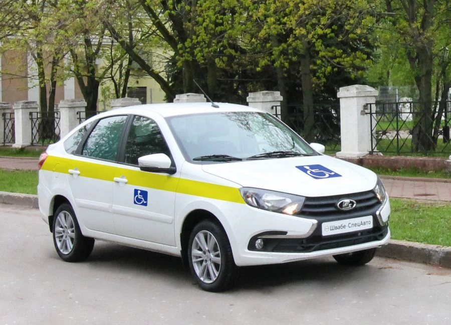 Car with redundant manual control type GRNT, modification GRNT1J, category M1, on the basis of LADA vehicle, type 219, modificat