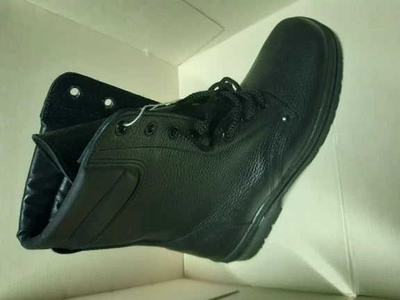 Women's high tibre boots for employees of institutions and bodies of the penal system of the Russian Federation TU