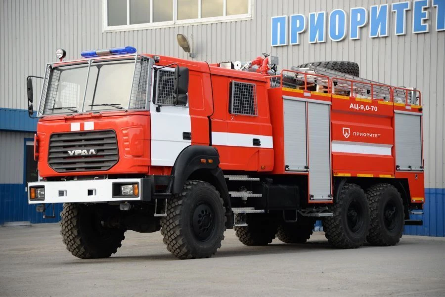 Fire tanker truck ??-9,?-(50-100), type 5883, modification 58814J, on chassis Ural-4320-78, 4320-80, 4320-82, 4320-84.