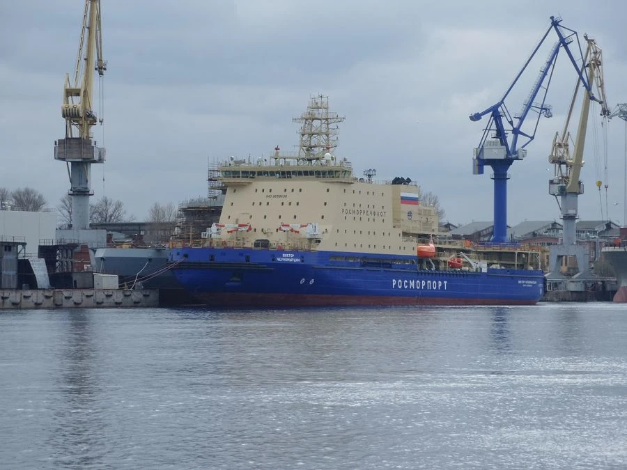 Diesel Icebreaker Project 22600 - Linear Design