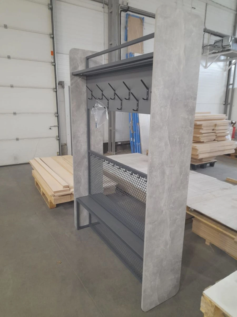 Wall-mounted single-sided rack