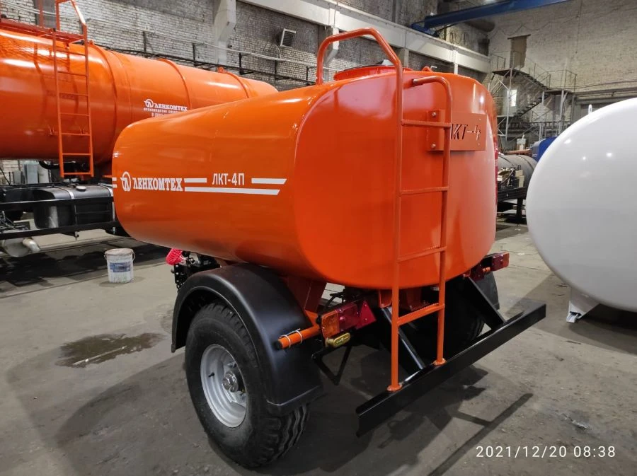 Tractor slurry tanker semitrailer LKT-4P (using axles of LKT-P1800.00 model)