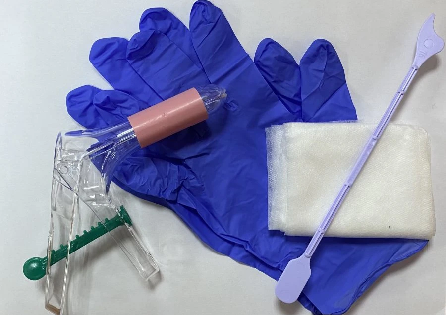Gynaecological kit for cervical and vaginal sampling disposable sterile "Femina®" with M mirror and cystic specimen.