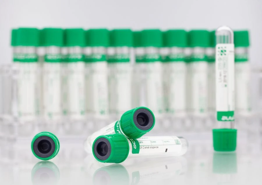Vacuum tubes "Acti-Fine®" for venous blood sampling with lithium heparin, size 16x100 mm, volume: 10,0 ml.