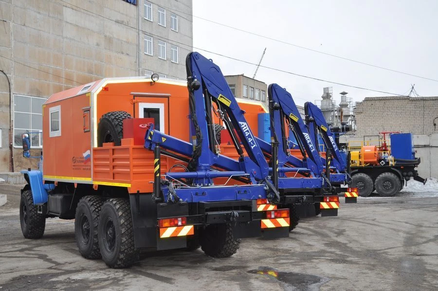 Means of transport equipped with cranes-manipulators produced by INMAN JSC (shift bus with CMU), type 6YN31 modification