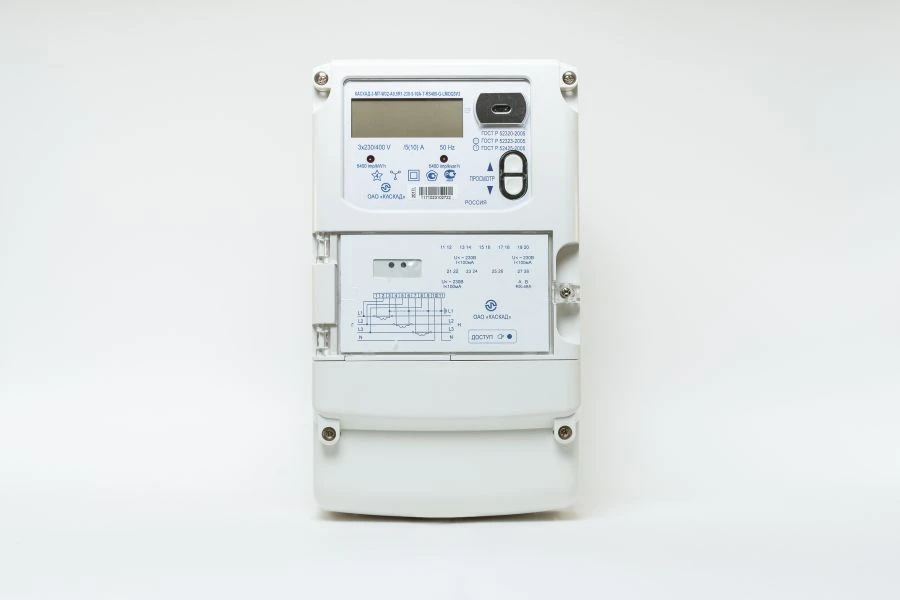 Electric energy meters three-phase multifunctional "KASKAD-32-MT". Case W32.