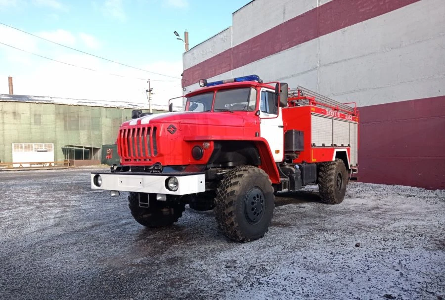 Fire rescue truck (APS), type 6YN32, modification 6Y134W on URAL-4320 chassis (-80, -82).