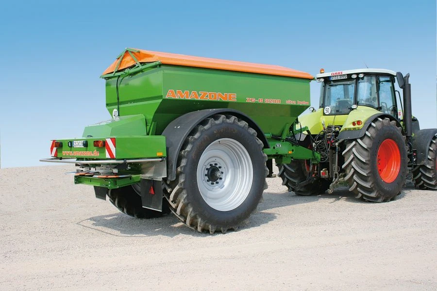 Centrifugal spreader ZG-B 8200