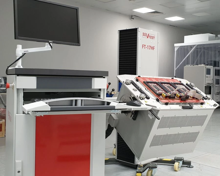Measuring bench for control of parameters of microelectronic components FT-17HF-768