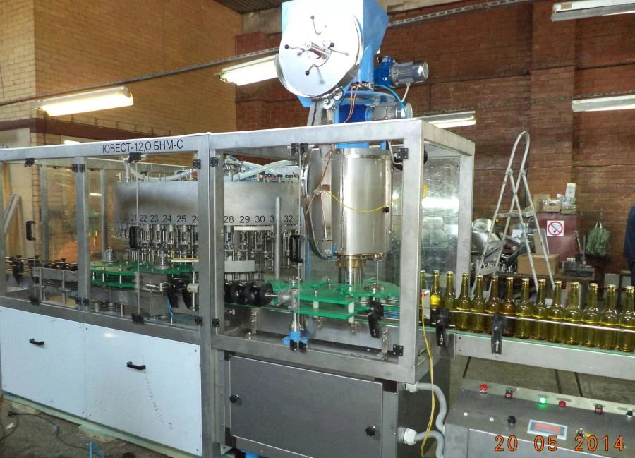 YUVEST-2.5 Bottling Machine for Carbonation and Capping