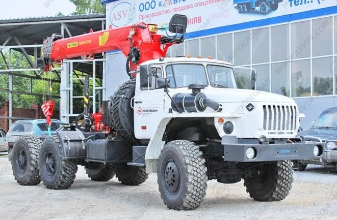Truck tractor unit with CMU 6377R1 on chassis Ural 4320-1951-60, Ural 4320-1951-62, Ural 4320-1951-70, Ural 4320-1951-72.