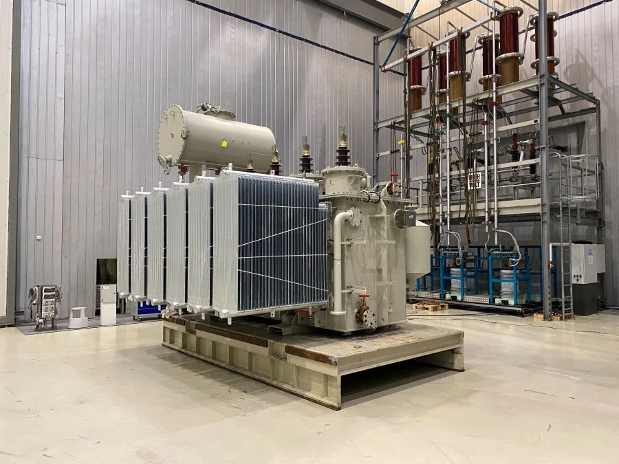 Three-phase oil-filled power transformer TMN-10000/10