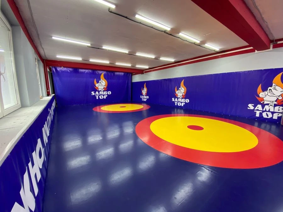 Wrestling mat