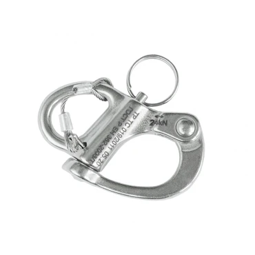 Rigging carabiner with nut