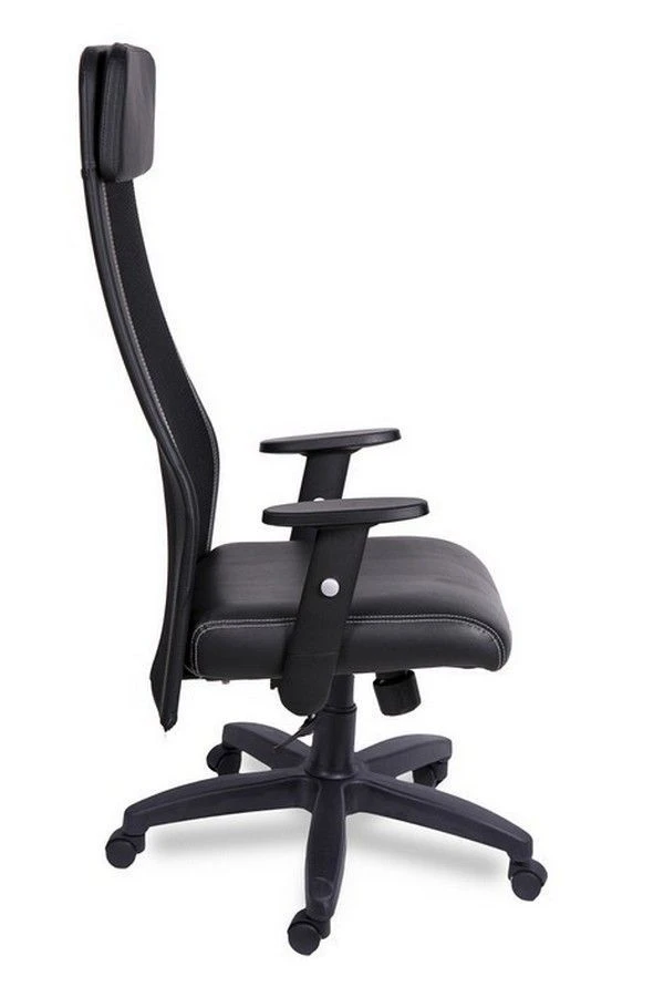MG 18 chair