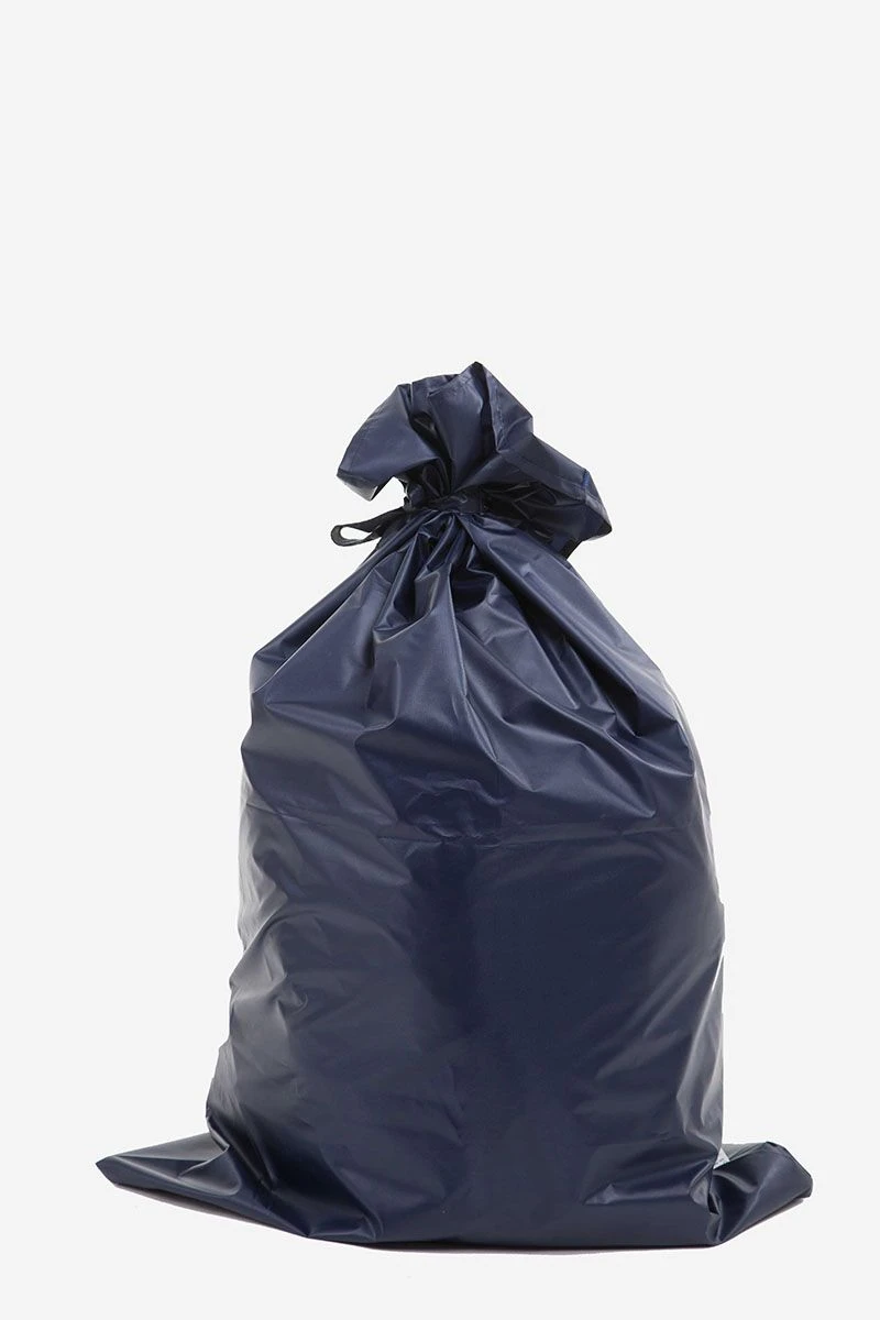 Laundry bag made of multilayer waterproof fabric with polyurethane and/or polyvinylchloride coating.