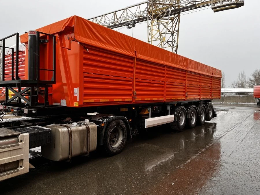 Tipper-trailer with rear dump body type 85334, modification 853342. Metal tipper body of square cross-section with tipping.