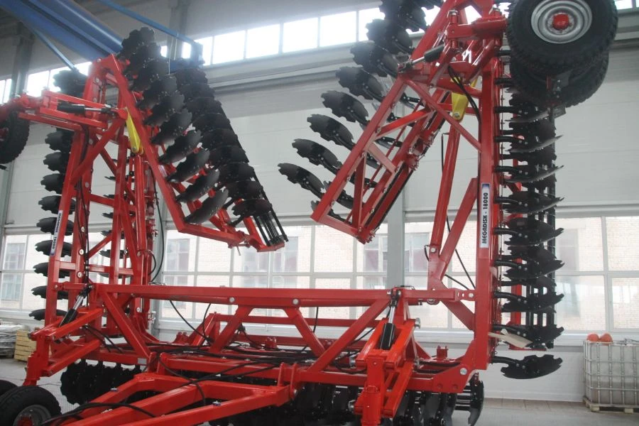 Megadisk-18000 wide interceptor disc machine