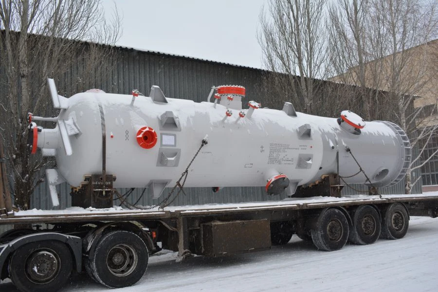 Block of low-temperature gas separator C3 with separator P2 black.INGR-2016.011.03.00.00.000