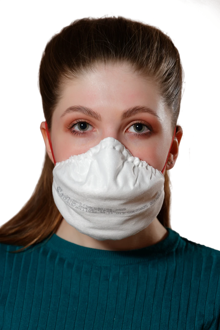 Disposable filtering mask for protection against aerosols with additional protection against vapours and gases "Respirator "Lepe