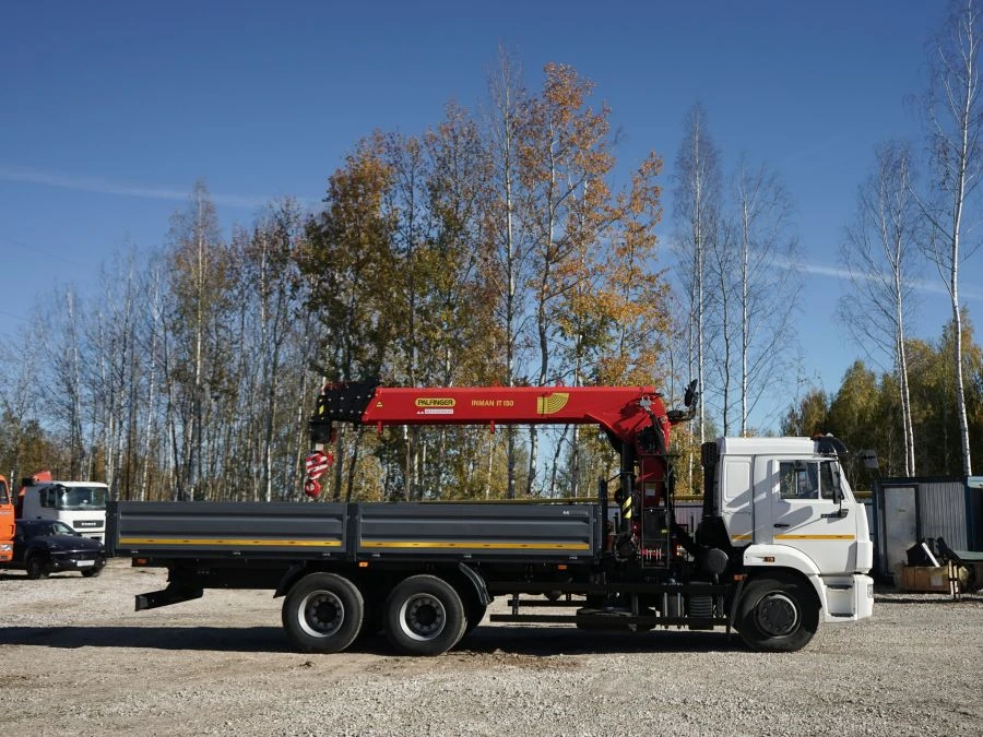 Special purpose vehicle with KMA type hydraulic loading crane on the basis of KAMAZ 43118 and its modifications 41K01N-UP