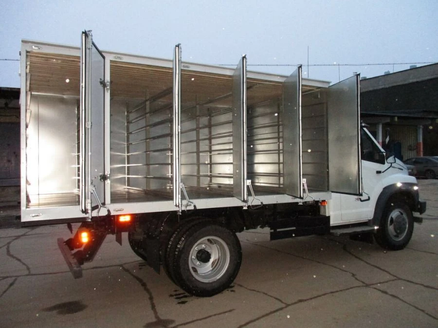 Trucks with diesel engine type 47122, modification 47122B on the basis of GAZ chassis, type C4, modification C41R33
