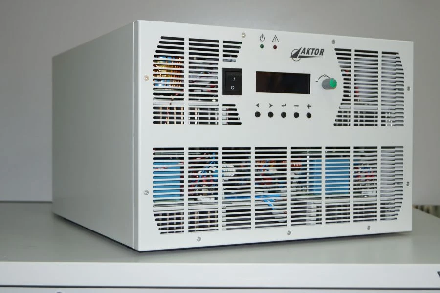 Voltage converter PNBA33-8/300/1200-KP