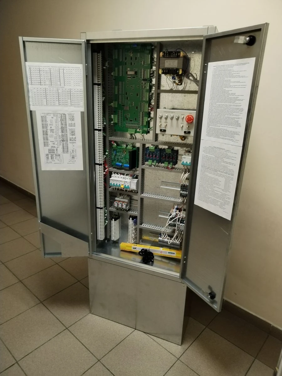 Lift control device UL series AEIG.656353.036 is designed to control passenger and freight lifts.