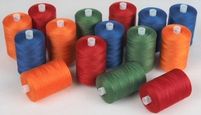 Reinforced sewing thread with polyester braid 35LL. Length of thread on one bobbin 200 metres.