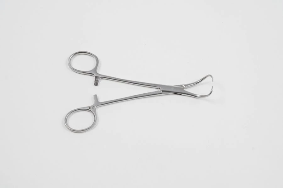 VZ-Z-39, Clamp with cremalier for surgical linen, 140 mm.
