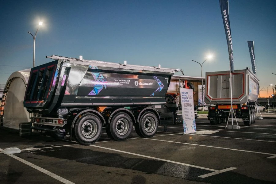 Tipper trailer (model GRW375)