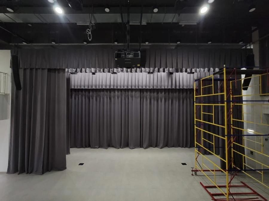 Curtains: Poplan Curtain