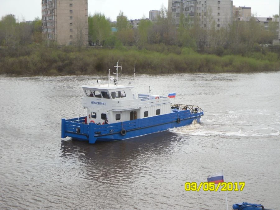 River tug-pusher of project 090. 02
