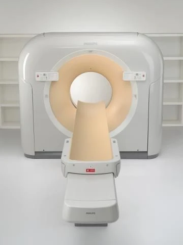 CT Ingenuity CT scanner with accessories