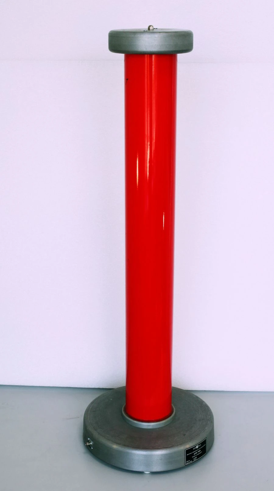 High-voltage voltage divider DNV-140I