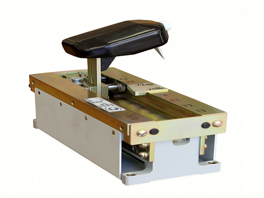 Driver controller (CM)