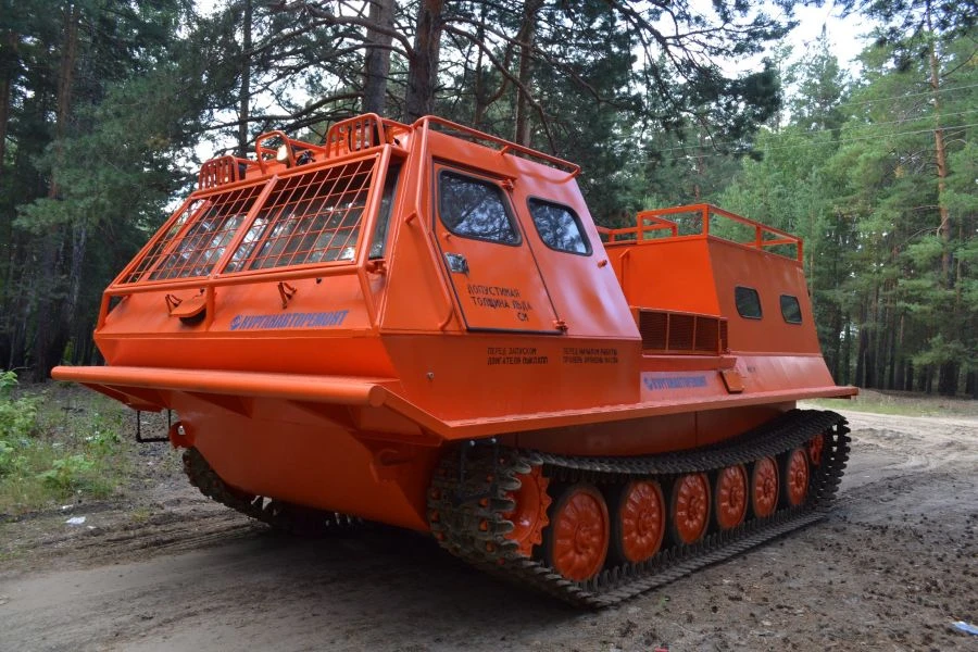 Multipurpose snowmobiler KTM-10K