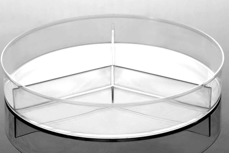 Petri dish polymer 90 x 16,65 ventilated, 3-section, single use, sterile, type 1.