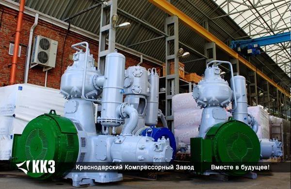 Industrial piston air compressor